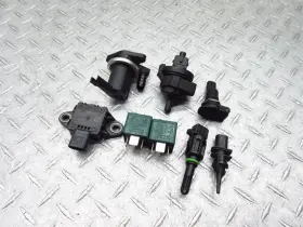 Bmw 61367704174-02 2014 10-16 K1600 K1600gtl Tip Over Relay Air Temp Sensor Valve Solenoid Lot