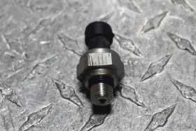 Harley-davidson 71400112 71400112a 18-22 Harley-davidson Street Bob Oem Oil Pressure Sensor Switch 71400112a