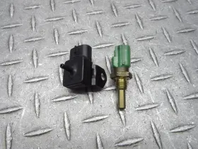 Suzuki 11340-40f00 2002 01-02 Gsxr 1000 Gsxr1000 Lot Temperature Temp Sensor Air Pressure