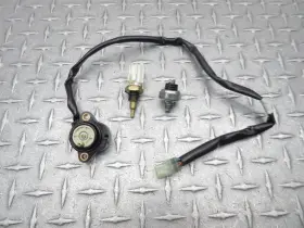Suzuki 37730-48k10 2024 23-24 Gsx8r Gsx8 Gsx800 Lot Sensor Neutral Gear Temperature Oil