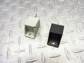 Vespa 580062 2002 00-06 Et4 M198f Misc Relay Electric Oem Works