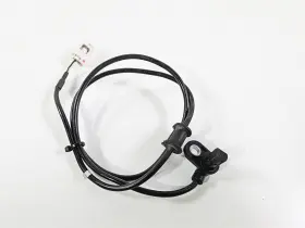 Yamaha 2ks-85970-01-00 2022 Yzf R1 R1m Rn65 Front Abs Brake Wheel Speed Sensor