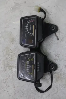 Yamaha 3y1-15361-00-00 87 Xt350 Oem Gauge Speedo Tac Meters Assembly Yamaha 3y1-15361-00-00 87 Xt350 Oem Gauge Speedo Tac Meters Assembly