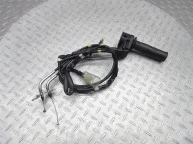 Yamaha B1x-h3975-02-00 2025 25-26 Yzfr3 R3 Right Handlebar Switch Throttle Cables