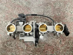 Yamaha B3l-13750-12 2020-2025 Yzf-r1 Throttle Body Tps Sensor Oem B3l-85885-01 Yamaha B3l-13750-12 2020-2025 Yzf-r1 Throttle Body Tps Sensor Oem B3l-85885-01